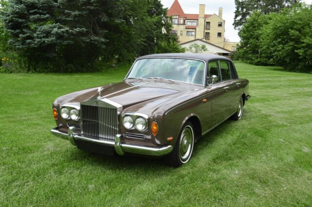 Rolls-Royce Silver Shadow 1969 image number 2