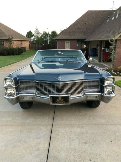 Cadillac DeVille 1965 image number 10