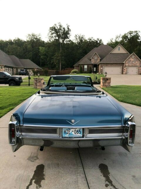 Cadillac DeVille 1965 image number 11