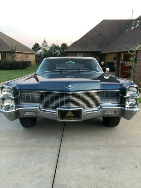 Cadillac DeVille 1965 image number 29