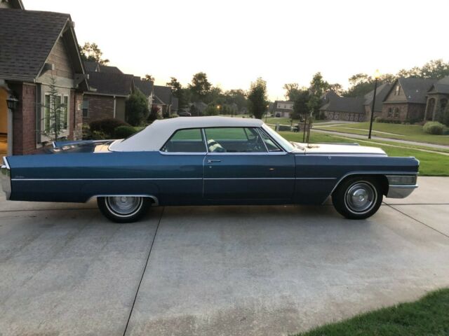 Cadillac DeVille 1965 image number 4