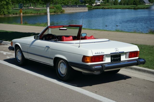 Mercedes-Benz SL-Class 1975 image number 6