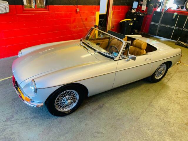 MG MGB 1968 image number 0