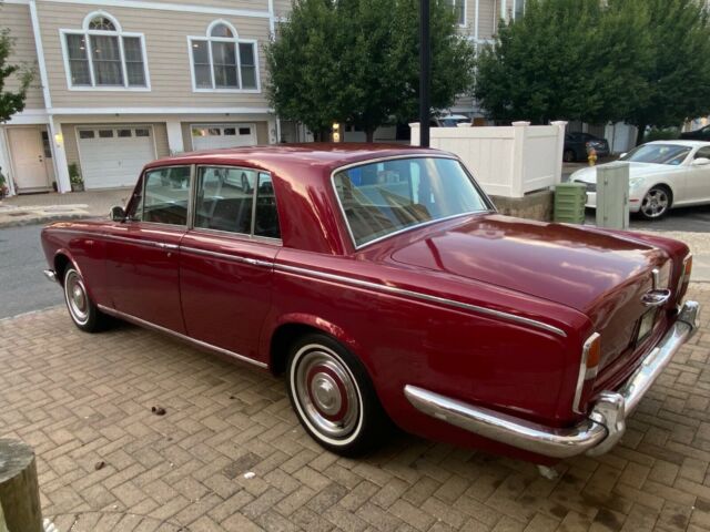 Rolls-Royce Silver Shadow 1967 image number 2