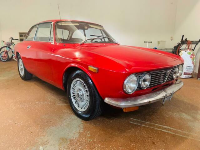 Alfa Romeo GTV 1972 image number 30