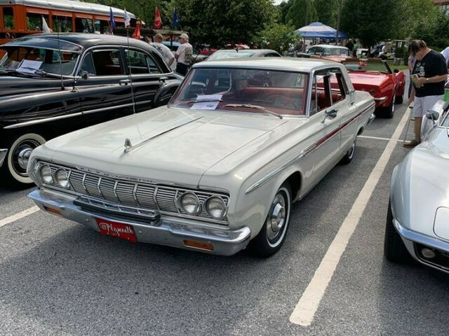 Plymouth Fury 1964 image number 1