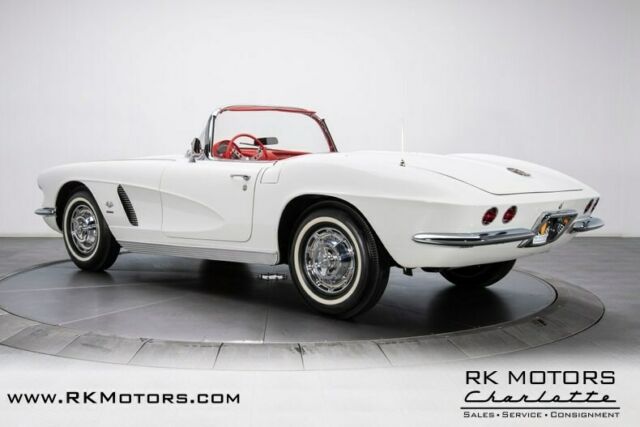 Chevrolet Corvette 1962 image number 11