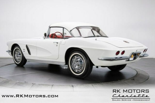 Chevrolet Corvette 1962 image number 12