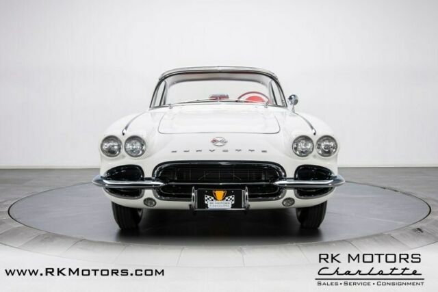 Chevrolet Corvette 1962 image number 19