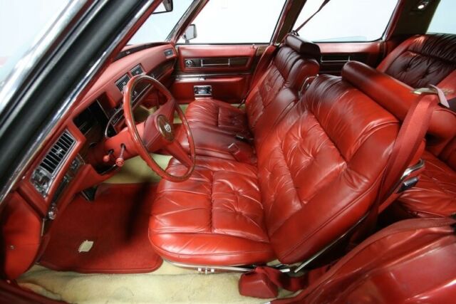 Cadillac Fleetwood 1976 image number 28