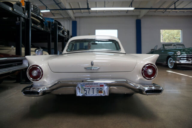 Ford Thunderbird 312 V8 Convertible 1957 image number 12