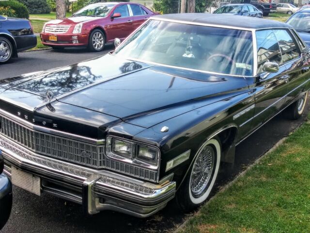 Buick Electra 225 1975 image number 0