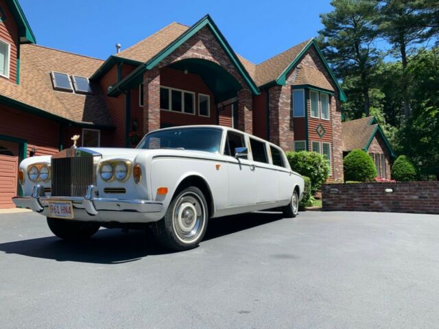 Rolls-Royce Silver Shadow 1972 image number 2