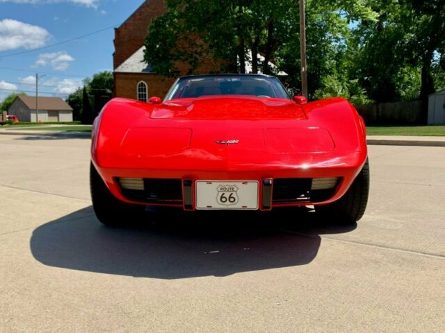 Chevrolet Corvette 1977 image number 2