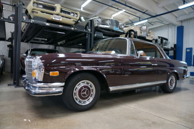 Mercedes-Benz 280SE 3.5 V8 2 Door Coupe 1971 image number 4