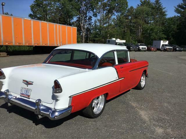 Chevrolet 2 Dr Sedan 1955 image number 0