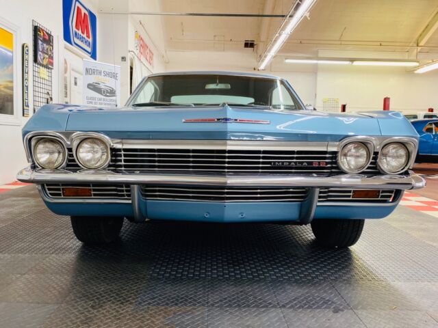 Chevrolet Impala 1965 image number 32