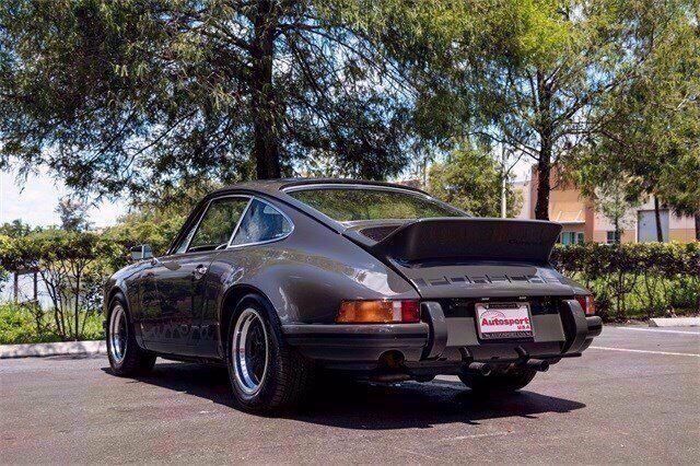 Porsche 911 1976 image number 2