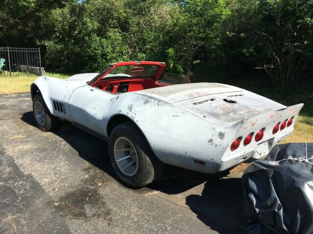 Chevrolet Corvette 1968 image number 20