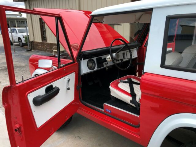 Ford Bronco 1973 image number 33