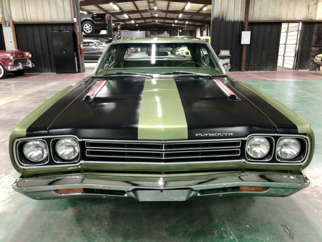 Plymouth Road Runner 1969 image number 31