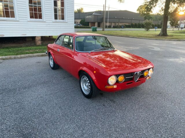 Alfa Romeo GTV 1972 image number 10