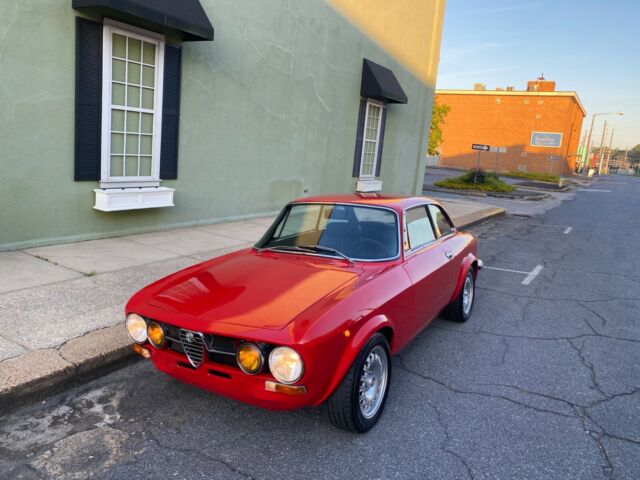 Alfa Romeo GTV 1972 image number 25