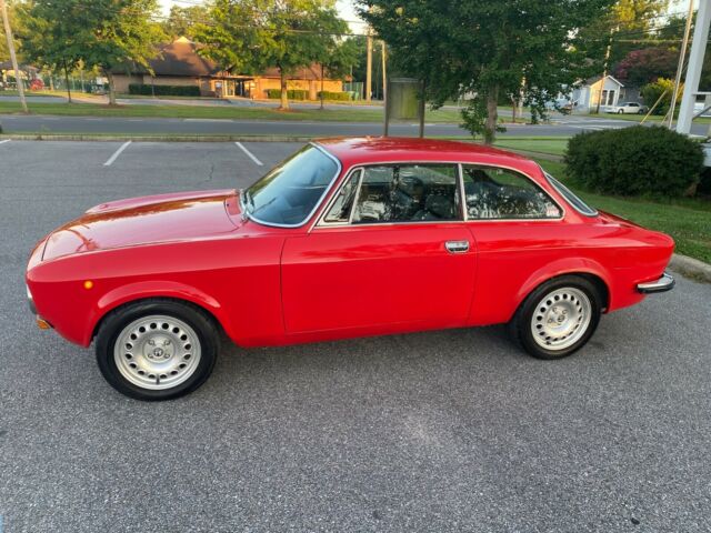 Alfa Romeo GTV 1972 image number 6