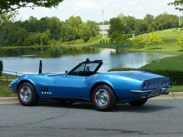 Chevrolet Corvette 1968 image number 16