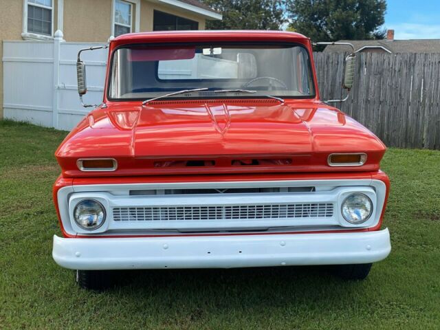 Chevrolet C-10 1965 image number 2