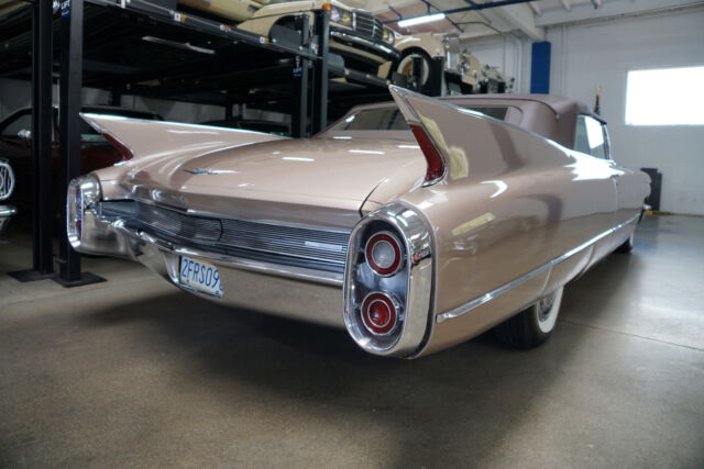 Cadillac Series 62 V8 Convertible 1960 image number 23