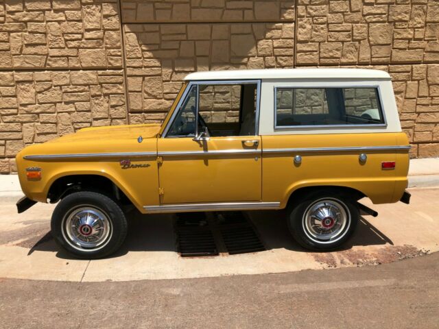 Ford Bronco 1972 image number 0