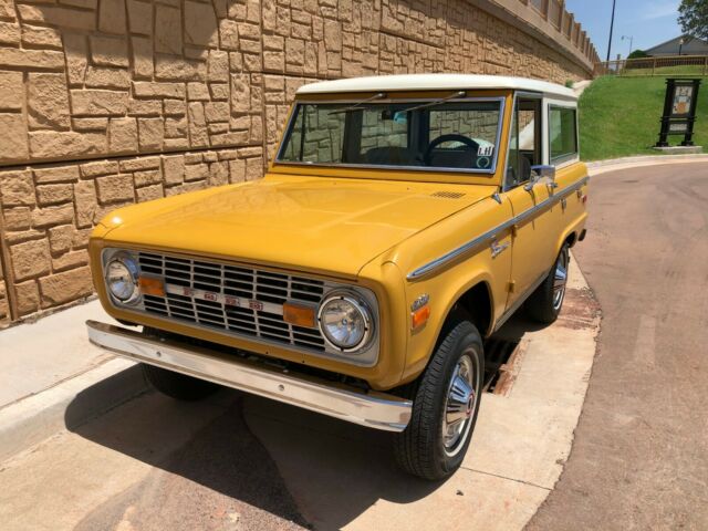 Ford Bronco 1972 image number 1