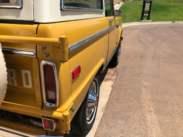 Ford Bronco 1972 image number 9