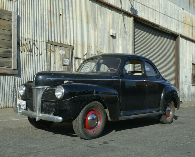 Ford DeLuxe 1941 image number 14