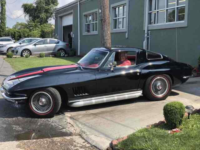 Chevrolet Corvette 1967 image number 2