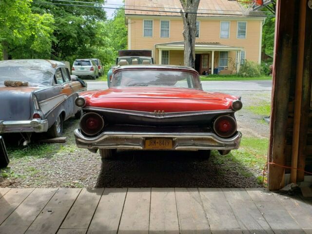 Ford Galaxie 1959 image number 13