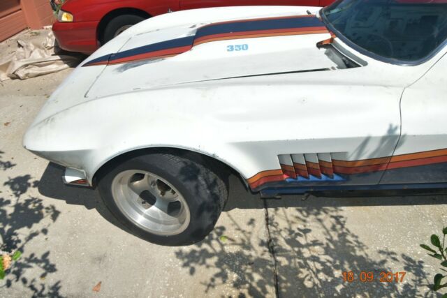 Chevrolet Corvette 1967 image number 25