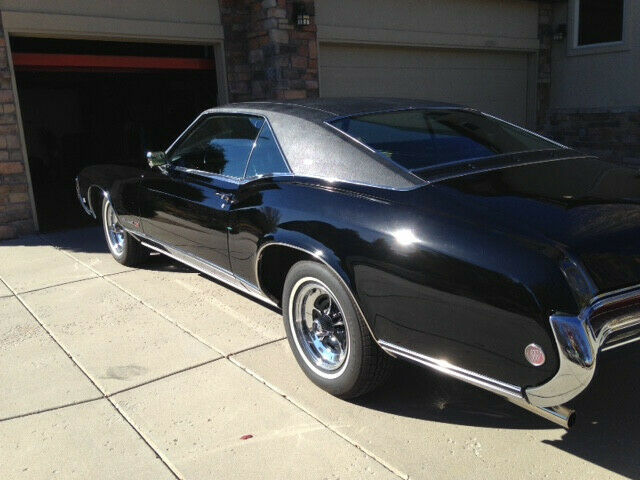 Buick Riviera 1968 image number 11