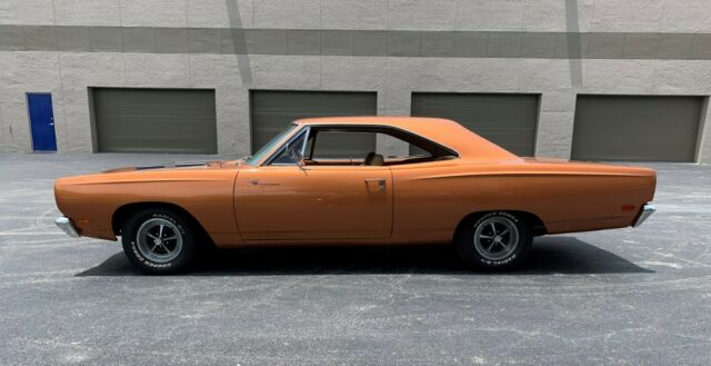 Plymouth Road Runner 1969 image number 2