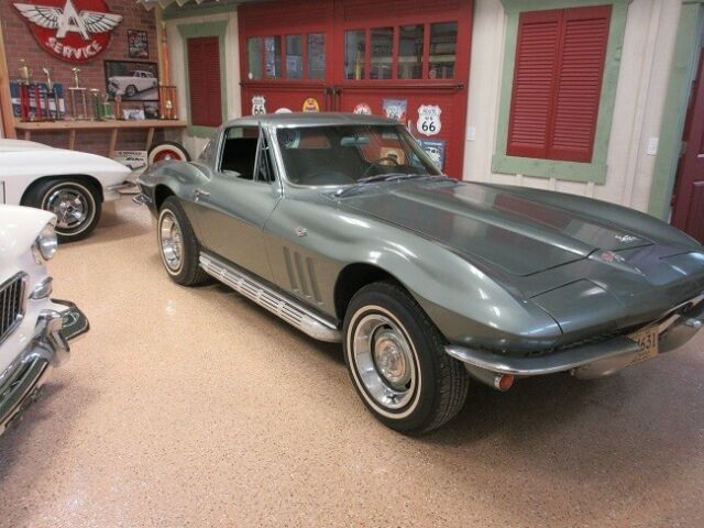 Chevrolet Corvette 1966 image number 0