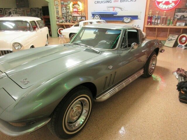 Chevrolet Corvette 1966 image number 1