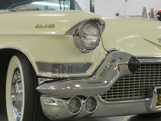 Cadillac DeVille 1957 image number 30