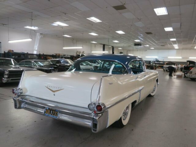 Cadillac DeVille 1957 image number 35