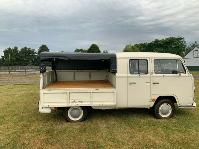 Volkswagen Bus/Vanagon 1968 image number 1