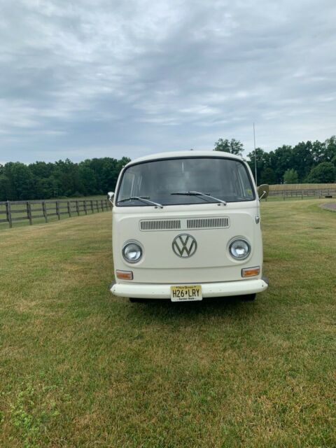 Volkswagen Bus/Vanagon 1968 image number 3