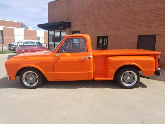 Chevrolet C-10 1967 image number 10