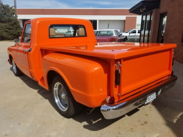 Chevrolet C-10 1967 image number 24