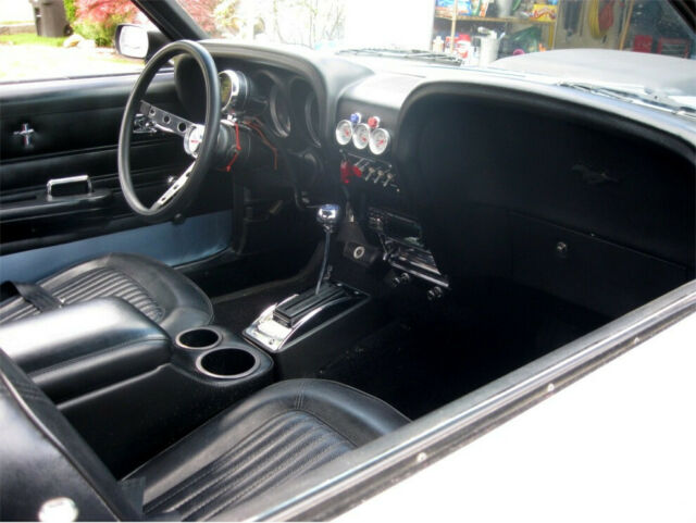 Ford Mustang 1969 image number 17