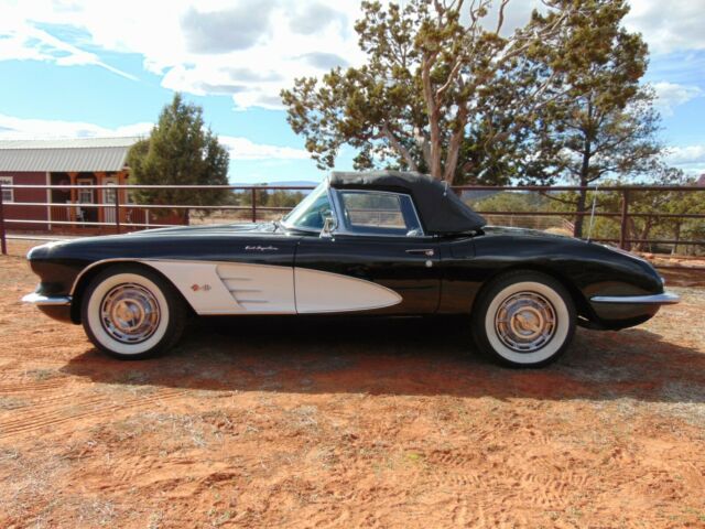 Chevrolet Corvette 1959 image number 28